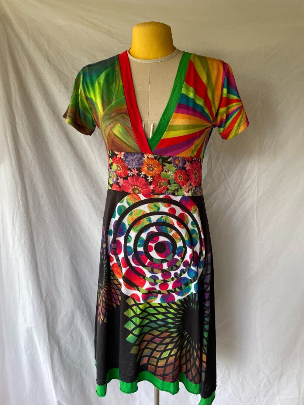 Major Color and Pattern!